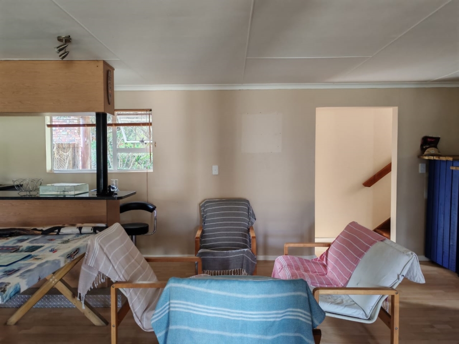 5 Bedroom Property for Sale in Cannon Rocks Eastern Cape